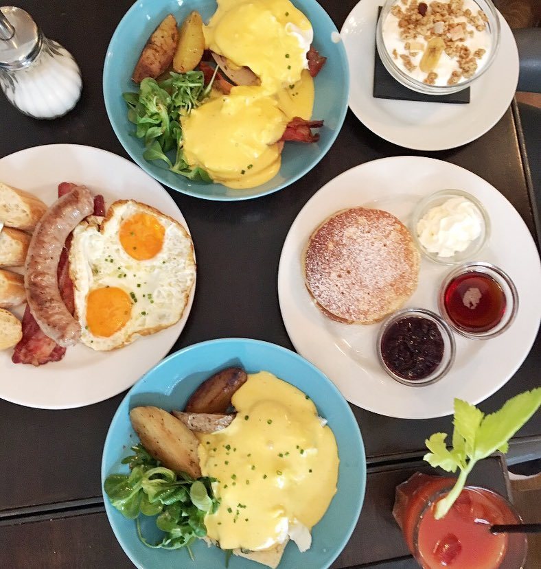 barcelonainspir's tweet photo. A alguien le apetece un brunch? En @meatpackingbcn son de los 🔝🍳🏃🏻#meatpackingbcn 😋#funkyb… https://t.co/CBhgs6oX2t https://t.co/PE2f7amOtW