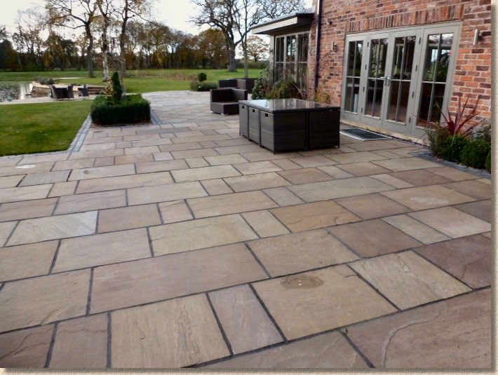 omeadowbuilders's tweet photo. #Glorious #weather if your thinking about that bbq you may want to up grade your #patio https://t.co/rFz2vjumxx