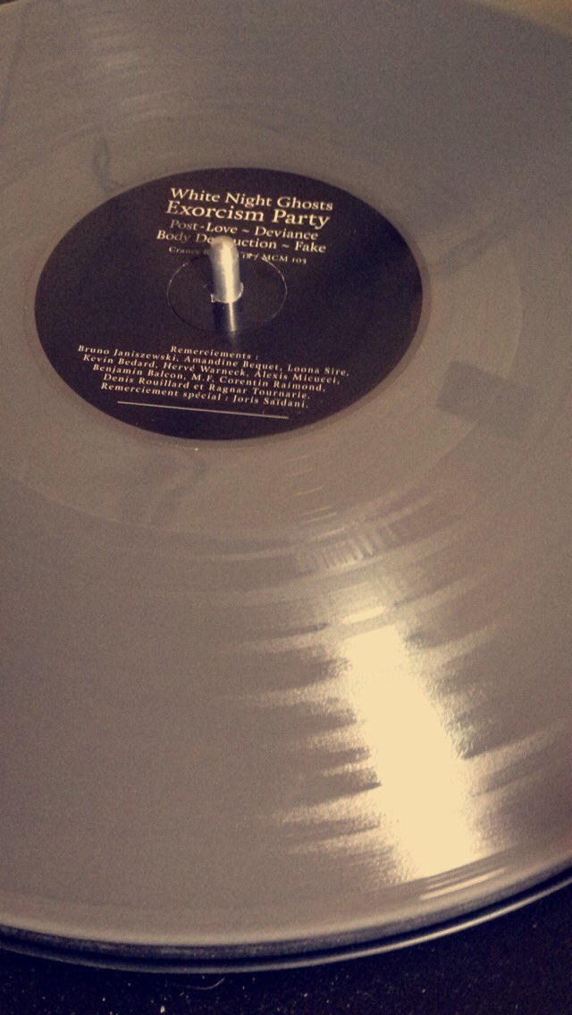 SweatyBandit's tweet photo. Thanks @CranesRecords for the great vinyl #whitenightghosts #exorcismparty 🙌🏻 https://t.co/iwlzmG7UqM
