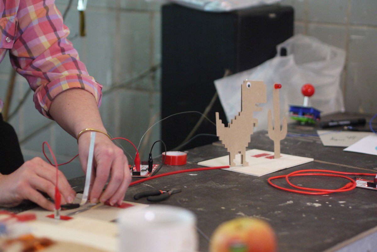 tinypalace tweet media