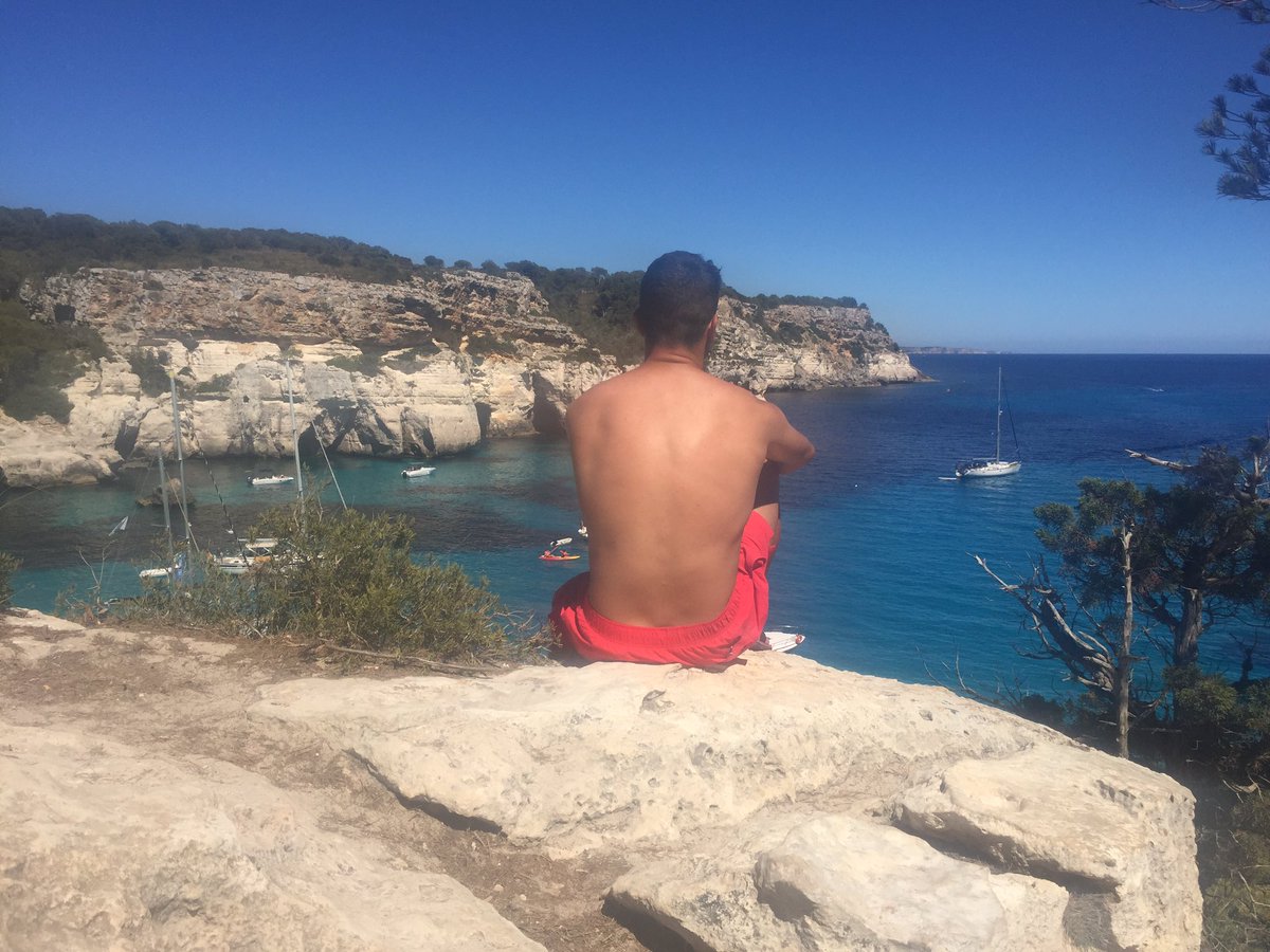 fcomateo13's tweet photo. El paraíso existe..está en Menorca!😍☀️🏝Fin a unas magníficas vacaciones,en tu compañía inigualables😊😘 @martanc24 https://t.co/FKw2PIw7Ek
