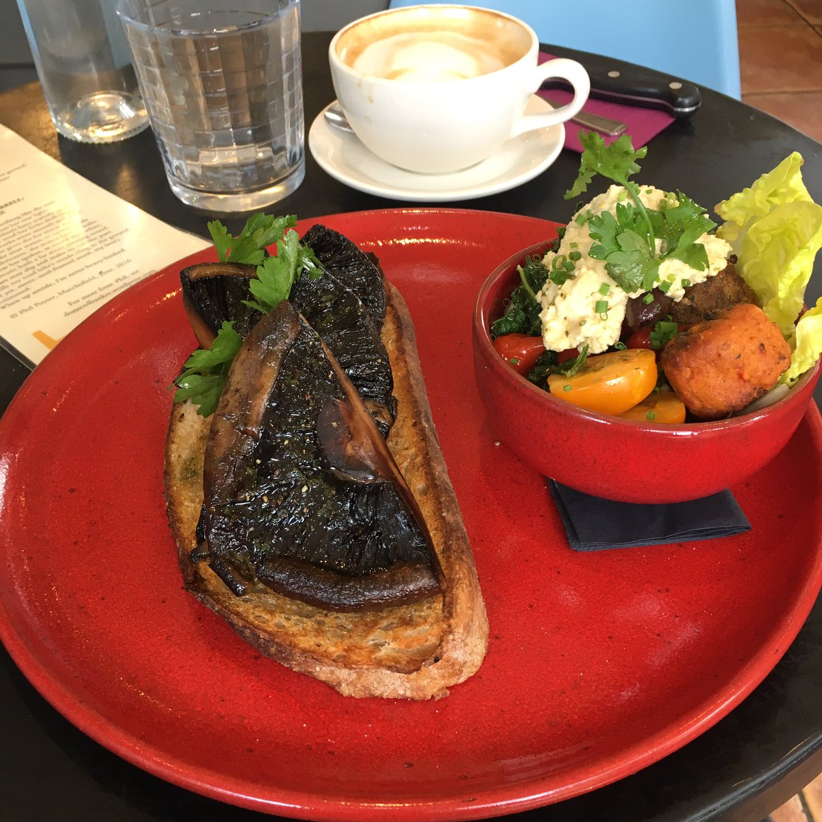 Back in #Macclesfield for <a href="/_wildrumpus/">Wild Rumpus</a>' #MoonRising at <a href="/BarnabyFestival/">Barnaby Festival</a>. Little trip to <a href="/PlumsKitchenLtd/">Plums Kitchen</a> me thinks 😊