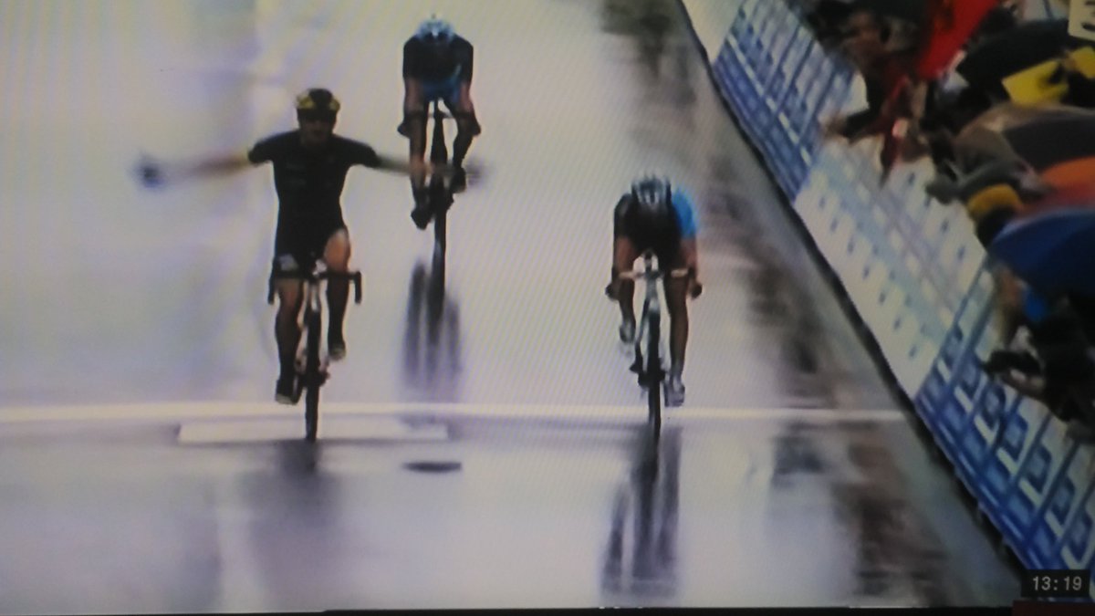 IDF_Cyclisme's tweet photo. Valentin Madouas s'impose ces Championnats de France Amateurs. #Vesoul2016 https://t.co/DVYZCB82Pr