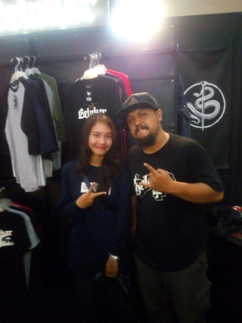 downforlifesolo's tweet image. Suasana meet &amp;amp; greet @BAH_JOJO di booth @belukarstore @ShowcaseEvent Klaten. Segera merapat..ada ts DFL harga khusus