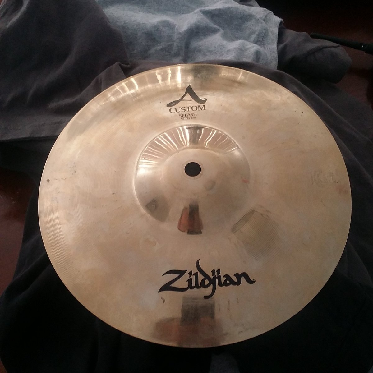 Jeffy_Vitae's tweet photo. Utah residents only
10" Zildjian A Custom Splash for sale. No dents, cracks, or keyholing. Looking to get $75 . https://t.co/EaCmawBvpy