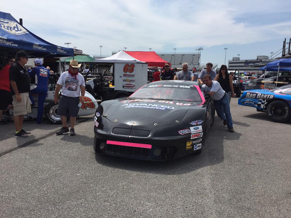 It’s #RaceDay for the Illinois Lottery presents #ARCAMT 50 @GatewayMSP Team headed through tech. Practice at 1PM