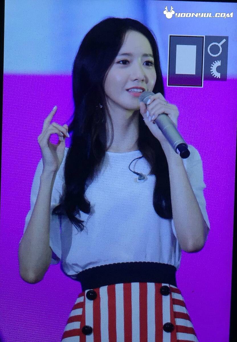 [PIC][24-06-2016]YoonA khởi hành đi Bắc Kinh - Trung Quốc để tham dự "2016 YoonA 1st Fanmeet - BLOSSOM in Beijing" vào sáng nay Clz5UGzUYAAdaEt