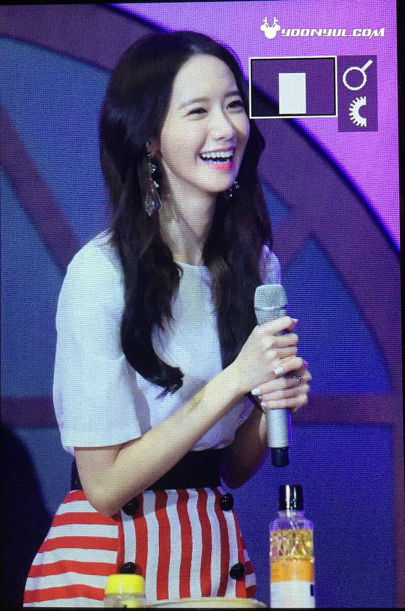 [PIC][24-06-2016]YoonA khởi hành đi Bắc Kinh - Trung Quốc để tham dự "2016 YoonA 1st Fanmeet - BLOSSOM in Beijing" vào sáng nay Clz5Z61VEAEIqkN