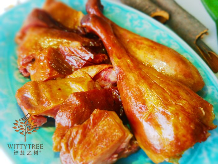 wittytree's tweet image. 叫只鸭子吧？这个看起来好看，对比后面那只鸭子，我更喜欢那种口味