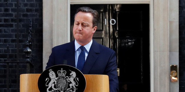 Our president <a href="/megandunn116/">Megan Dunn</a> responds to #Brexit &amp; what it means for students huff.to/290z8MT  #EURefResults