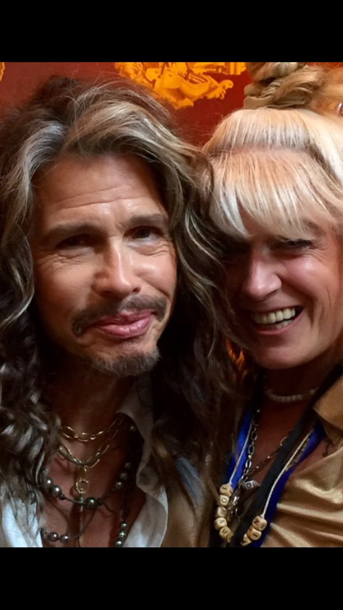 jo_mamakin's tweet image. @IamStevenT @Lovingmaryband @TODAYshow Y'all made this ole gal a vry GR8FUL super🌟 TY #WASFS #KeepInTouch #JoMamaKin