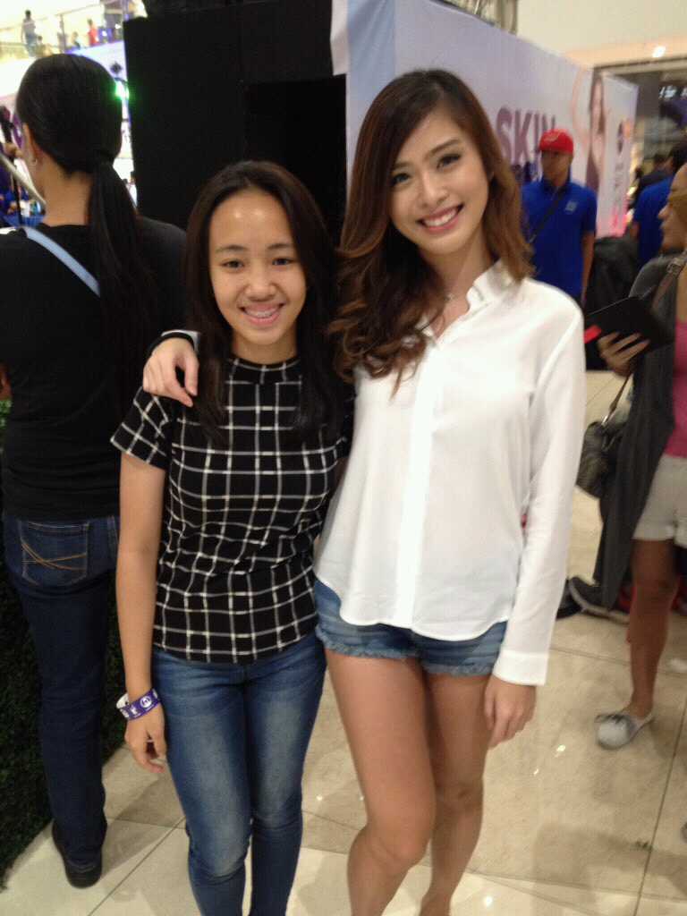 ABeautiesILOILO's tweet photo. lucky girl with @arissedsnts #NIVEASkinFirmnessCheck https://t.co/NYytxkbLtA