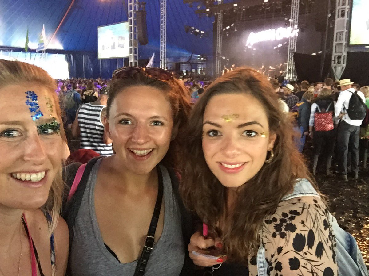 jessrees1's tweet photo. #johnpeelstage2016 #glasto #lovingthemud #nattttt https://t.co/u3JhrnSlOn