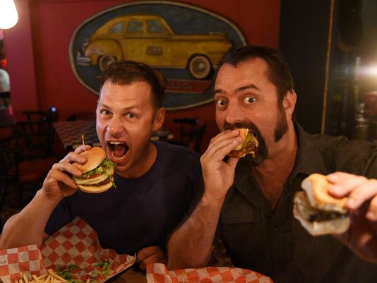 detroitnews's tweet photo. Downtown burger scene set to sizzle https://t.co/RjEPYKqhj8 https://t.co/nQlb2S0kyX