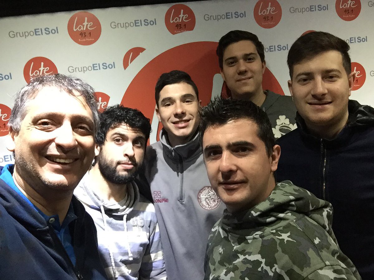 Arrancamos <a href="/purofutbolfm/">Puro Fútbol</a> con @Dami_Iribarren y <a href="/lopezlopezM/">Martín López López</a> 
Hasta las 13 le hacemos compañía en <a href="/Late931Oficial/">Late 93.1</a>