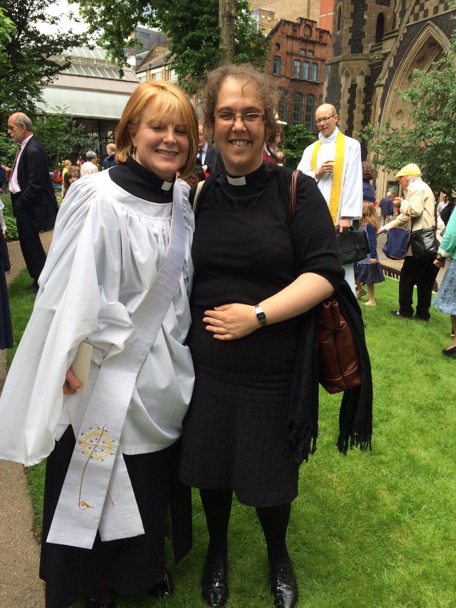 JulieGittoes's tweet photo. Joyous #ordination @SouthwarkCofE @Southwarkcathed w my tutee Anna &amp; others @SEITE20 @Westcott_House #newrevs #hope https://t.co/w01LgvbV5b