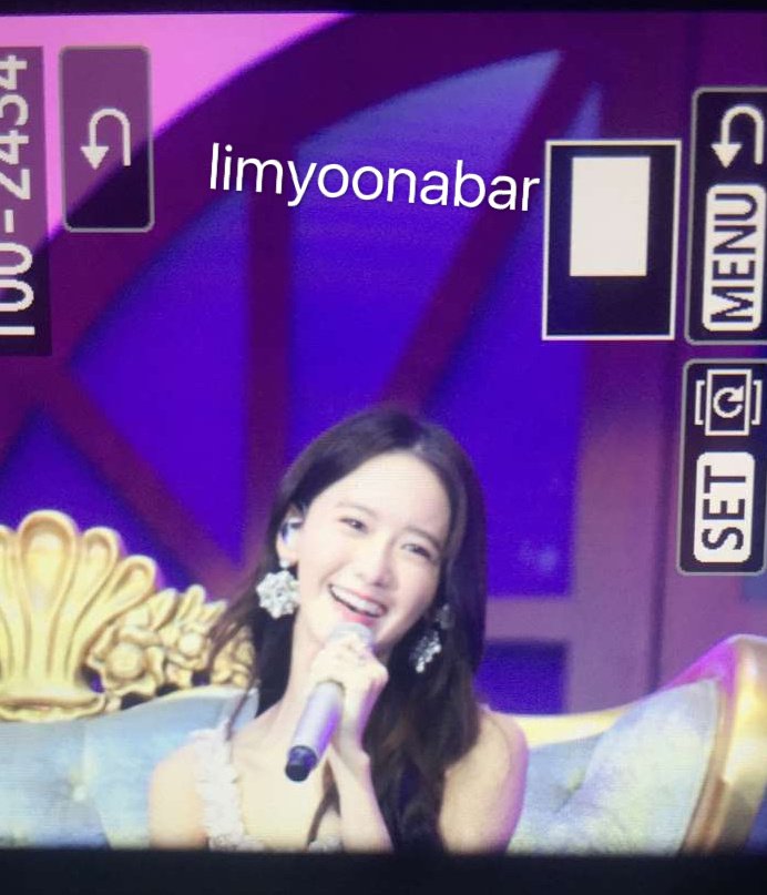 [PIC][24-06-2016]YoonA khởi hành đi Bắc Kinh - Trung Quốc để tham dự "2016 YoonA 1st Fanmeet - BLOSSOM in Beijing" vào sáng nay ClzK5oAVAAAVxj6