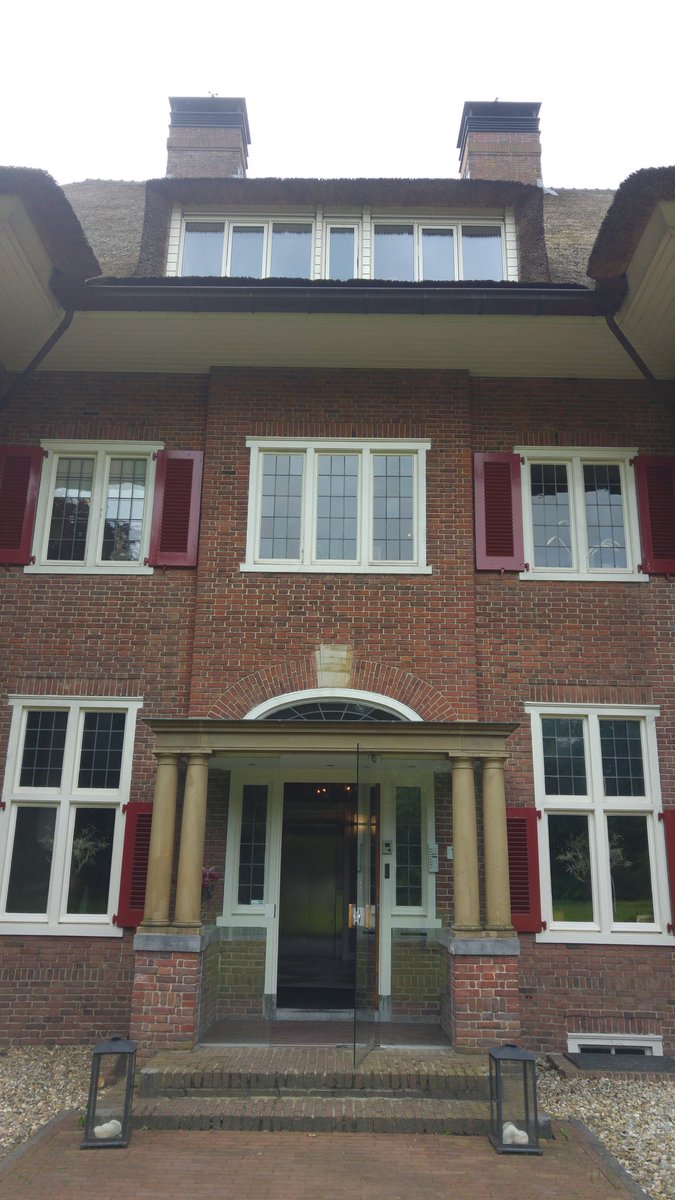 Inspirerende dag <a href="/ekwip/">ekwips</a> <a href="/LvVlimmeren/">Leo van Vlimmeren</a> en Marjolein van Velzen en Annette!  #asymmetrie #toplocatie #topdocenten