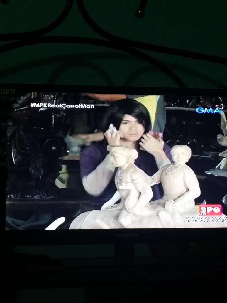 BonMalou's tweet photo. Nagtrabaho pa pala siya sa wood carving.
#MPKRealCarrotMan https://t.co/PiDkEstUsi