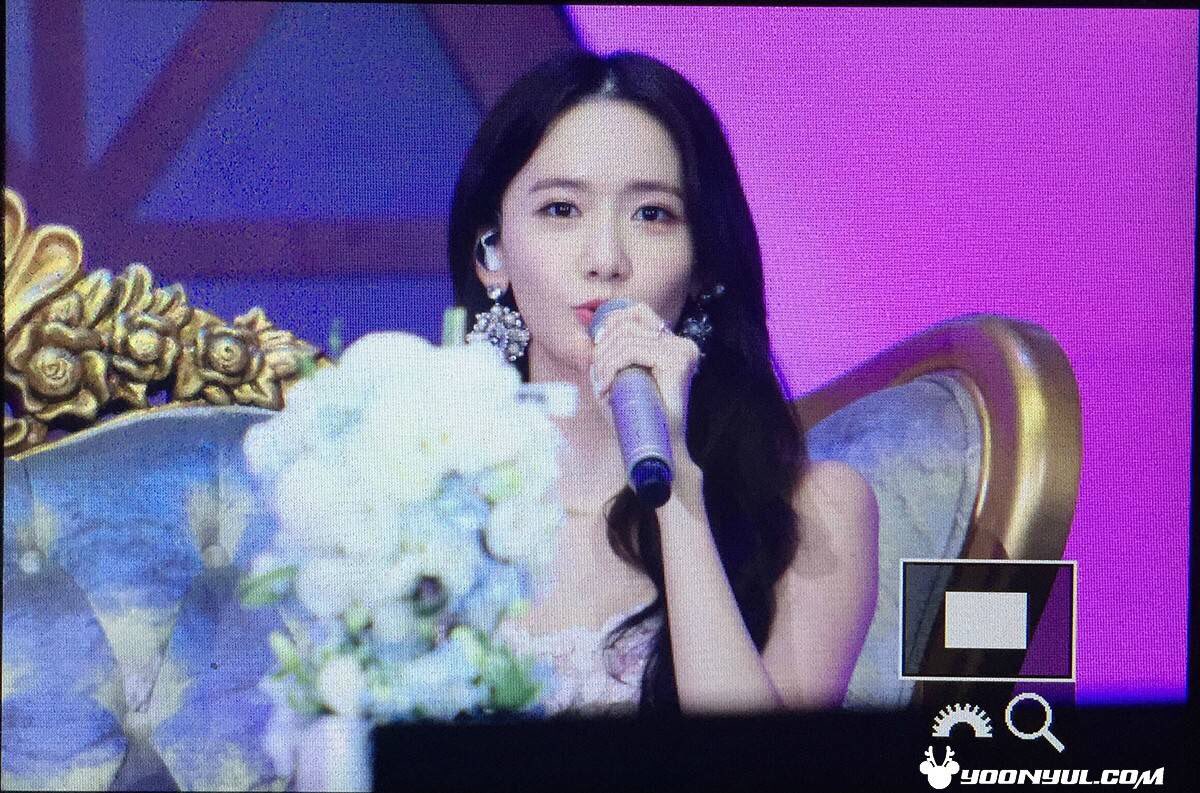 [PIC][24-06-2016]YoonA khởi hành đi Bắc Kinh - Trung Quốc để tham dự "2016 YoonA 1st Fanmeet - BLOSSOM in Beijing" vào sáng nay ClzRwepUYAA3Vk0