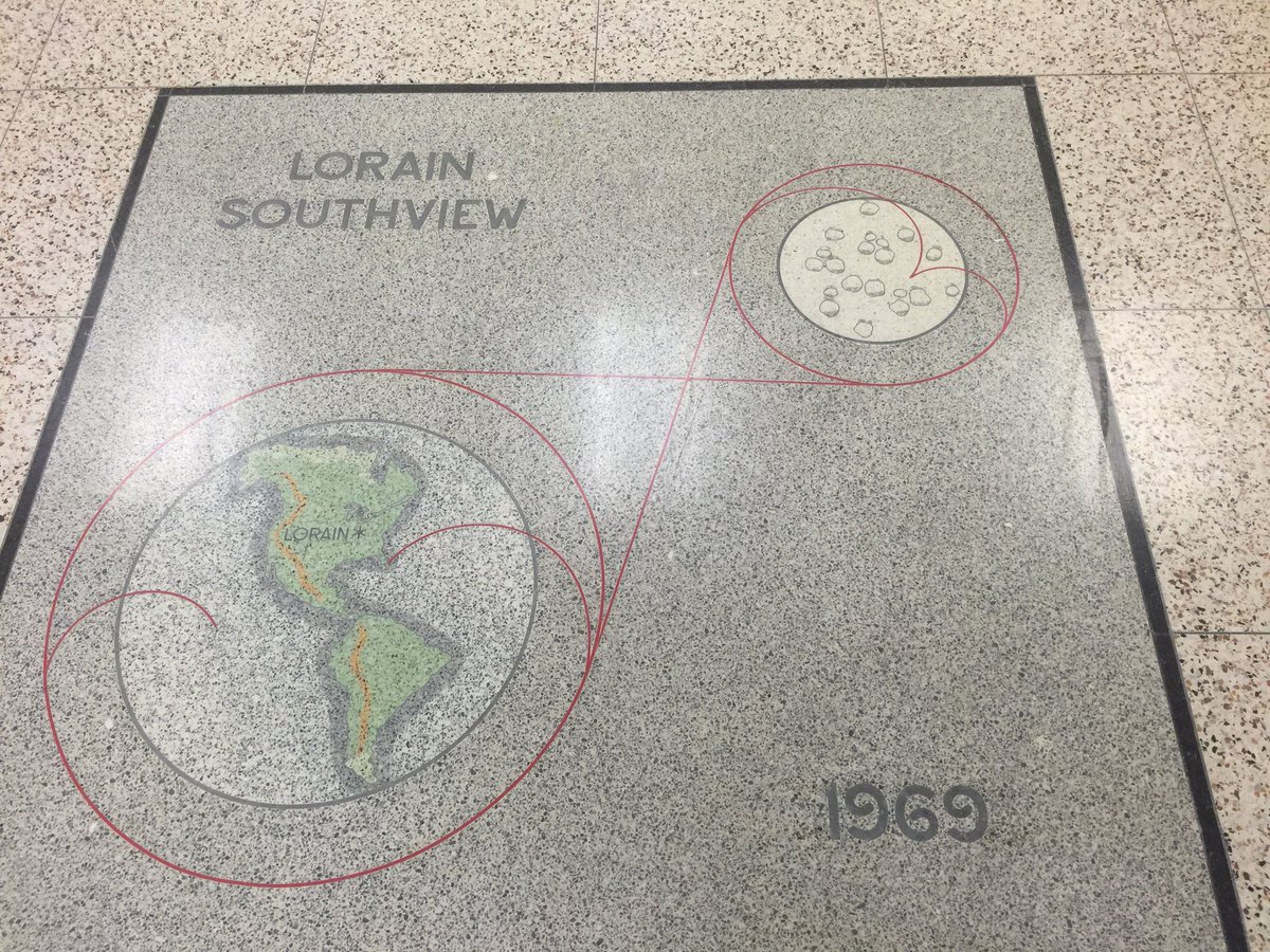 Angel5Jr's tweet image. Final walk through Southview High School #class2002