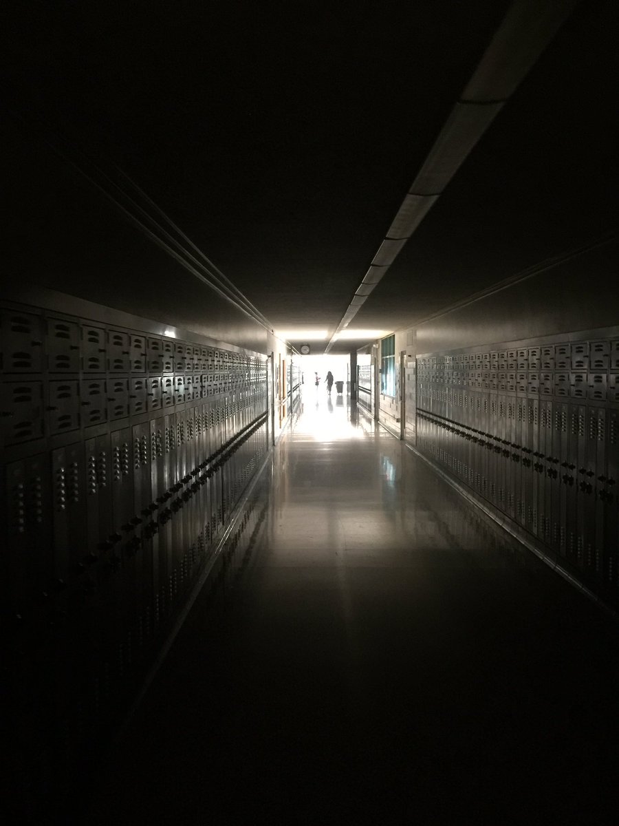 Angel5Jr's tweet image. Final walk through Southview High School #class2002