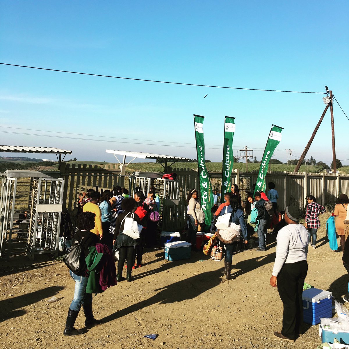 ugujazz_fest's tweet photo. Cooler boxes, camp chairs, jackets and good vibes all present!! 🙆🏽📯🎉
Ubumnandi!! #ujf2016 #ugujazz2016 #Ukhozi56ujf https://t.co/6o9FMhBBw0