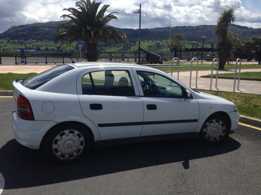 Vendo "Opel Astra 1.7D" en #wallapop p.wallapop.com/i/91345626?_pi…