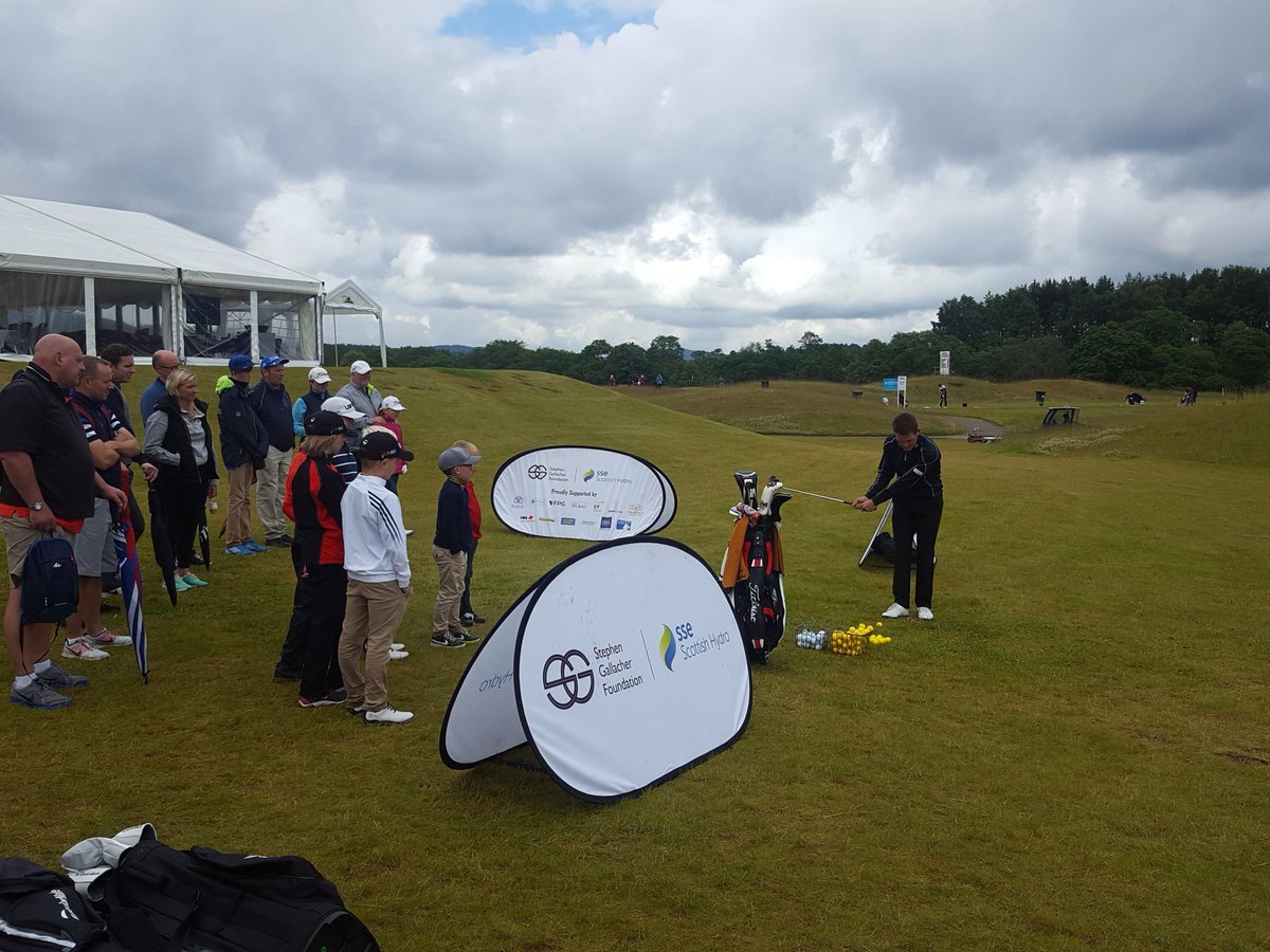 sgfgolf's tweet photo. John Hahn from USA @Challenge_Tour Spey Valley given some tips #golf fun https://t.co/dyX3WEAnHx