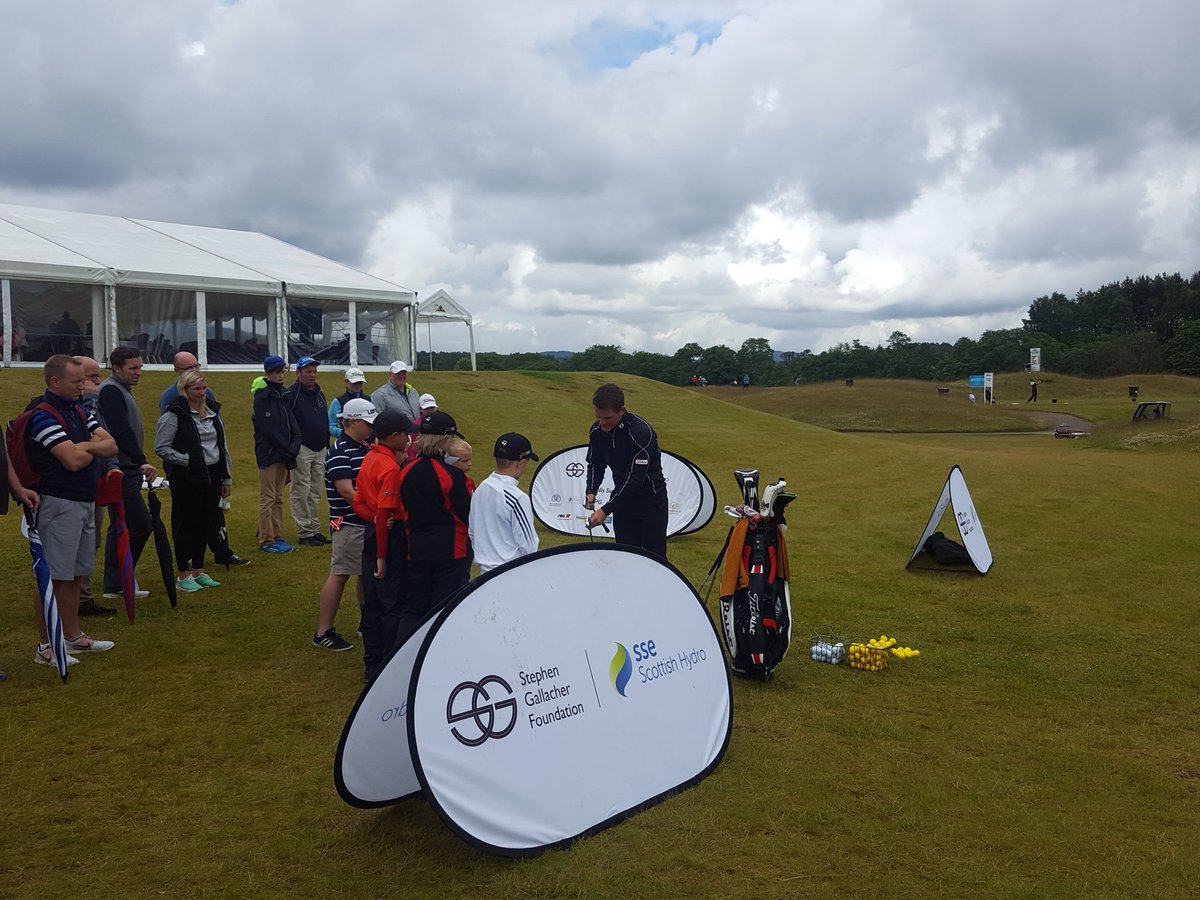 sgfgolf's tweet photo. John Hahn from USA @Challenge_Tour Spey Valley given some tips #golf fun https://t.co/dyX3WEAnHx