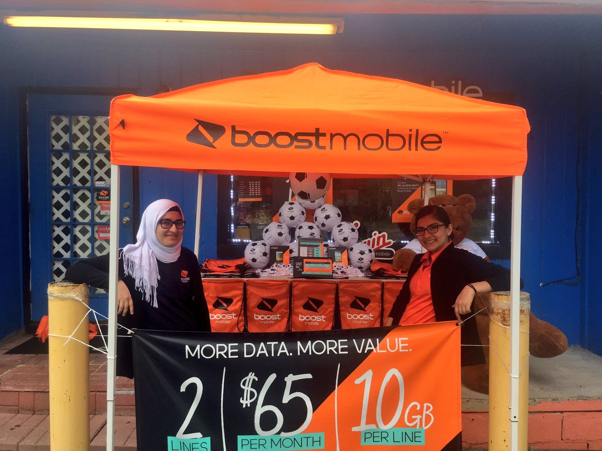 Manassas_BM's tweet photo. The dynamic duo is ready to kick some major butt this morning! Get ready MANASSAS! #phonespluseffect #Boostmobile π₯ https://t.co/gcDsovxVRo
