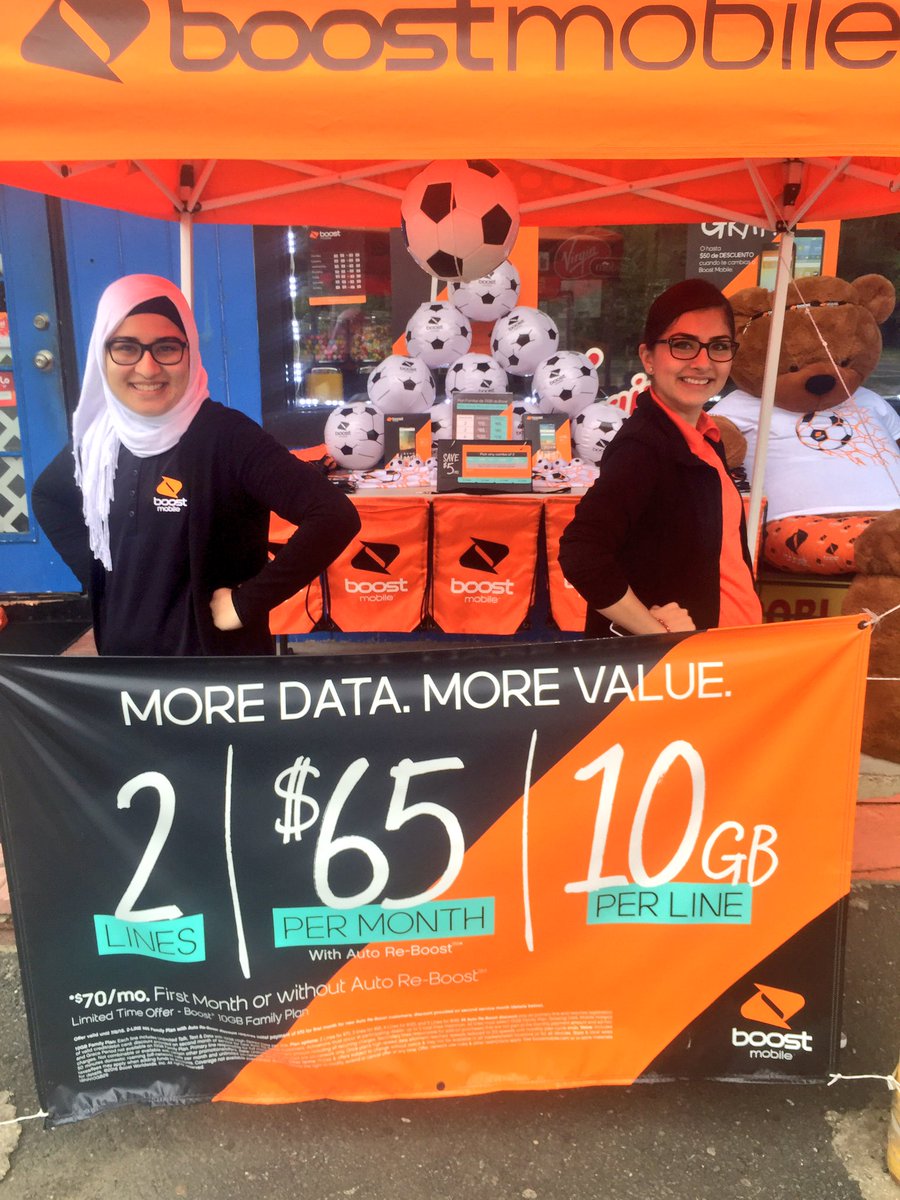 Manassas_BM's tweet photo. The dynamic duo is ready to kick some major butt this morning! Get ready MANASSAS! #phonespluseffect #Boostmobile π₯ https://t.co/gcDsovxVRo