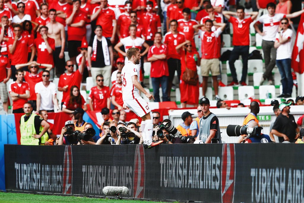 CapturedFooty's tweet photo. Jakub Błaszczykowski - #POL: https://t.co/37GaPrqOSb