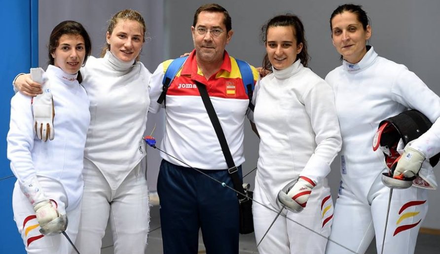 elSuperHincha's tweet photo. #Esgrima #Torun2016. España con @Acisnerosgavin, Fernández Calleja, García Rodríguez, @kiskapusi 15ª Equipos Espada🚺 https://t.co/zqr74hIcvZ