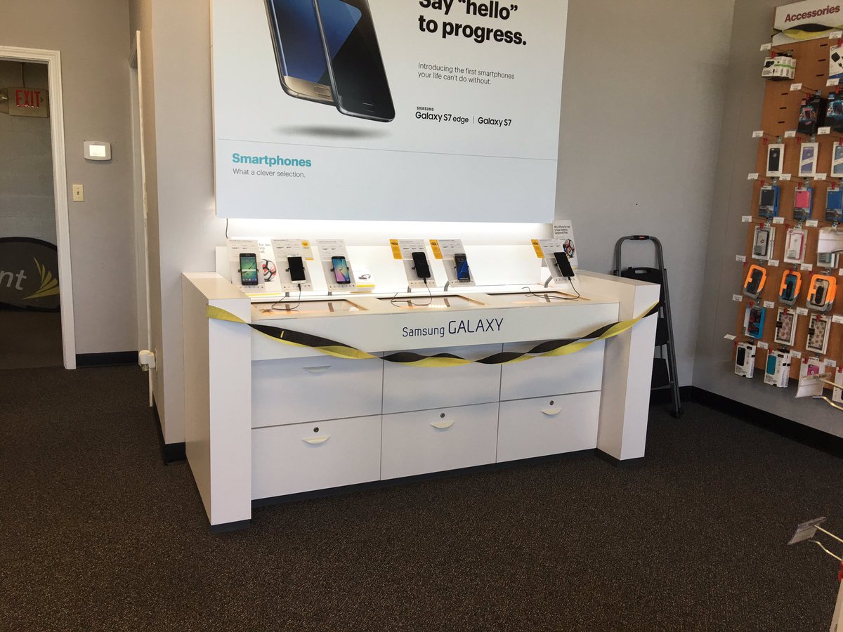 Sprintmdletwn's tweet photo. Sprint says thanks. Come on down @Heather_B43 @c_pisani17 @Wads20 @sprintNEarea https://t.co/MKyPxQyRBu