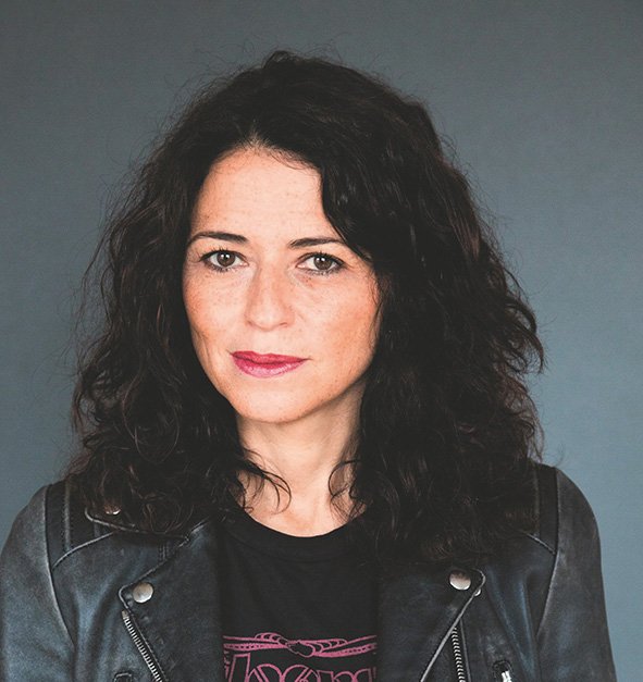 livreshebdo's tweet photo. [Critique] "L'insouciance" de @karinetuil (@gallimard) https://t.co/X64z3Cx9FZ https://t.co/lTzlfnaRHq