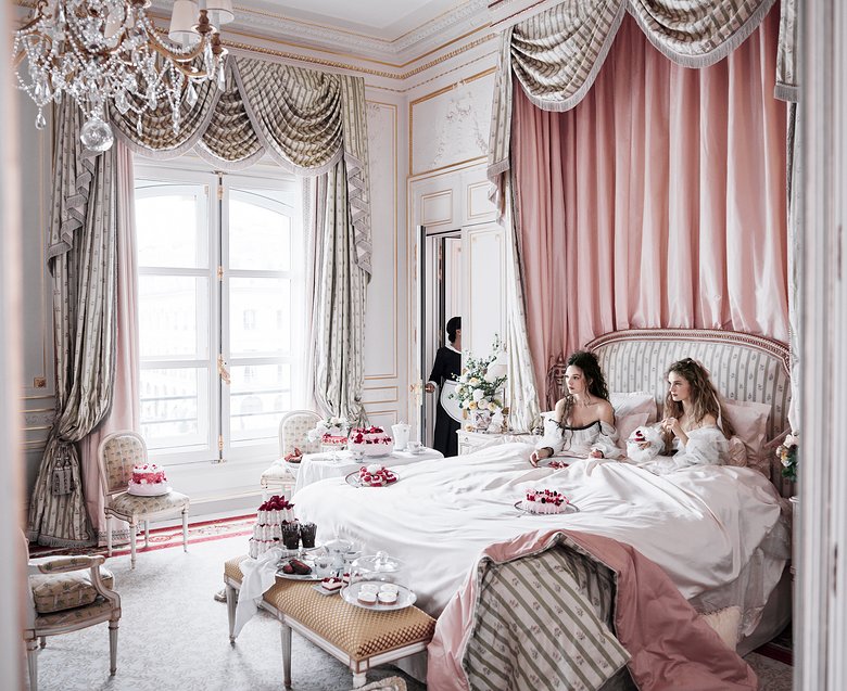 voguemagazine's tweet photo. After a spectacular four-year, $200 million renovation, the storied Ritz Paris reopens: https://t.co/tEgmVCUUkU https://t.co/JJNMXVjUn7