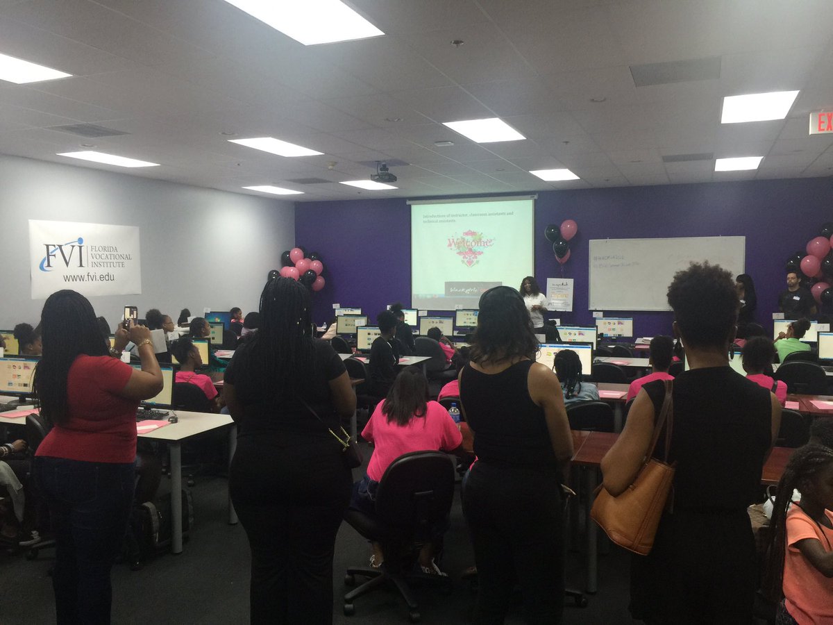 _justirma's tweet image. And they&apos;re off! #BGCSummerofCode2016