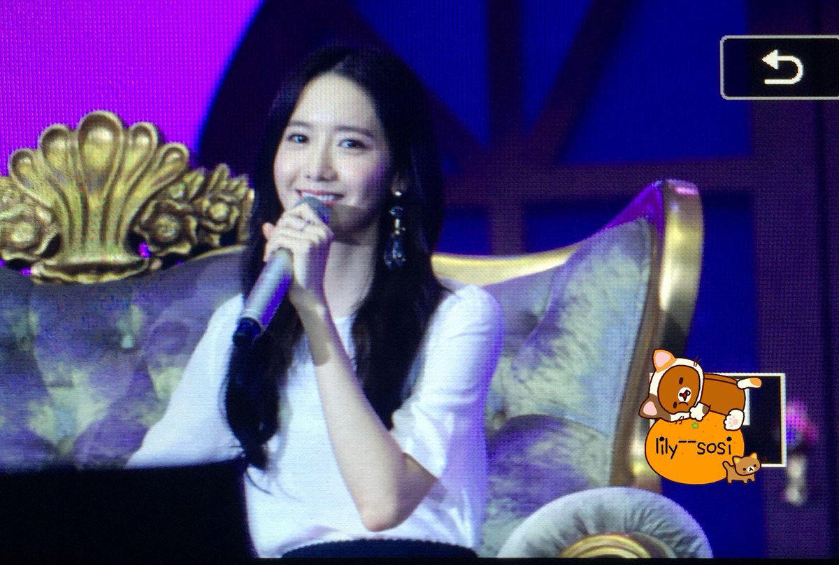 [PIC][24-06-2016]YoonA khởi hành đi Bắc Kinh - Trung Quốc để tham dự "2016 YoonA 1st Fanmeet - BLOSSOM in Beijing" vào sáng nay Clzg7MOUgAI0lkD