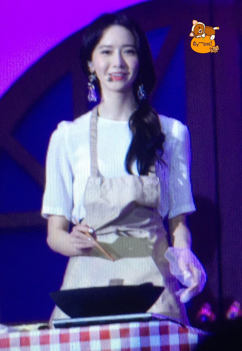 [PIC][24-06-2016]YoonA khởi hành đi Bắc Kinh - Trung Quốc để tham dự "2016 YoonA 1st Fanmeet - BLOSSOM in Beijing" vào sáng nay ClzgyV8UkAEV9ZR