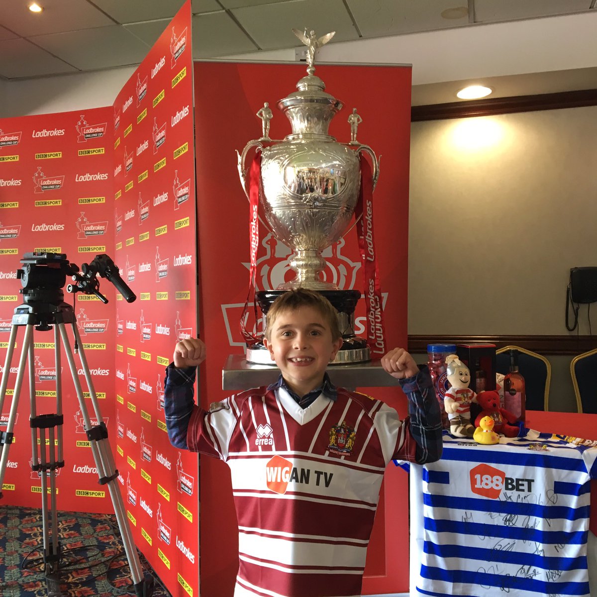 Jack predicts a <a href="/WiganWarriorsRL/">Wigan Warriors 🍒⚪️</a> victory in <a href="/TheChallengeCup/">Betfred Challenge Cup</a> <a href="/huggie69/">Mike Hughes</a>