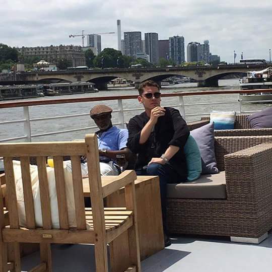 CrisCabFanBase's tweet photo. Yesterday @criscab with @willy_william in paris #CrisCab #CrisCabFanBase #TeamCrisCab #EchoBoomers #Paris https://t.co/kmaRxT3TdB