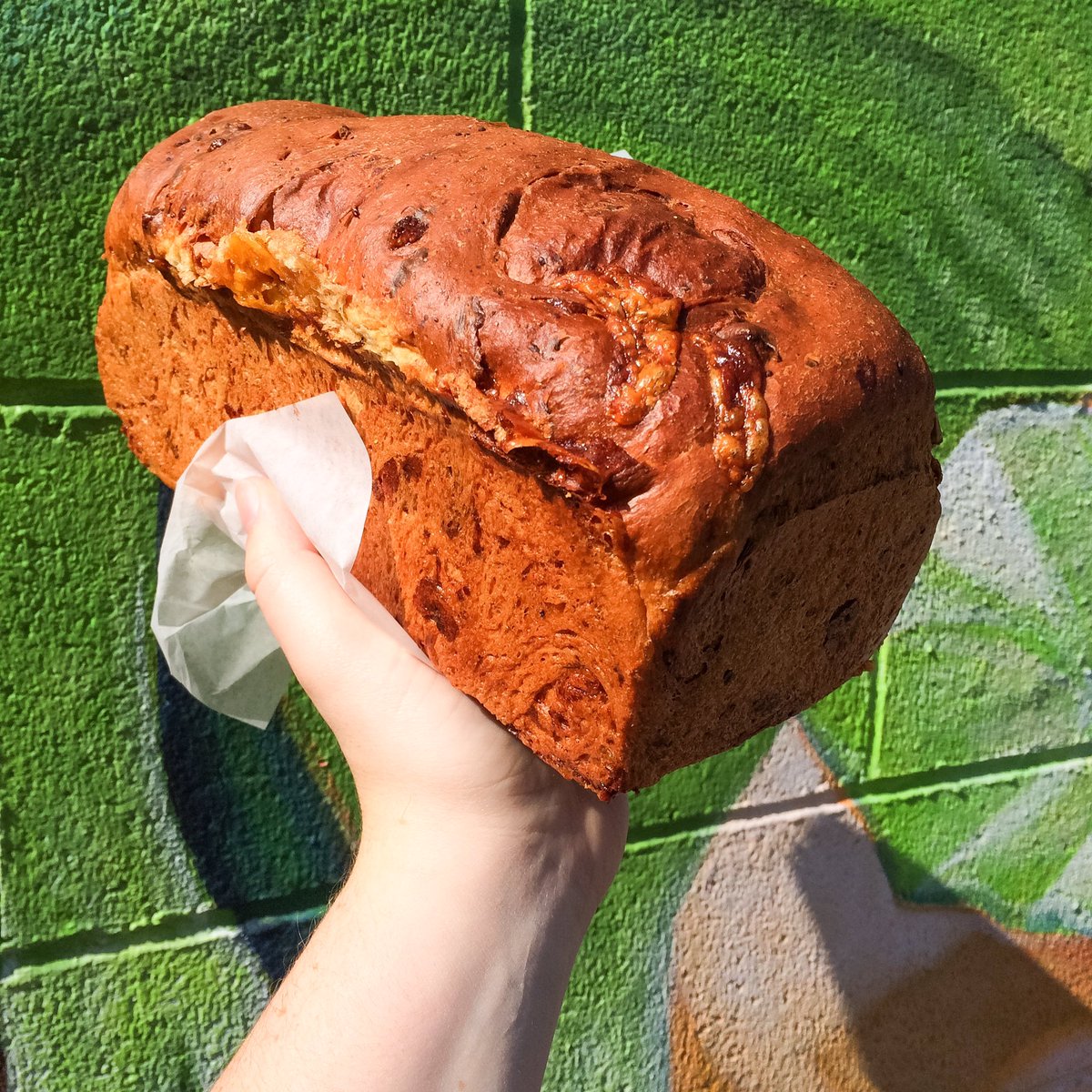 cakeandloaf's tweet photo. Cheddar Onion Beer bread is out of this world! Take your sandwich game to #level1000000 https://t.co/j6hRnV8lvy