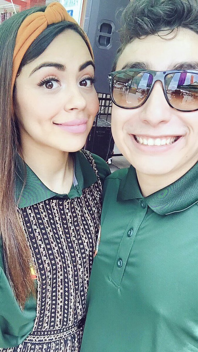 viryYtomato's tweet photo. Los amo @Viridianavel  @irvingtomato 😍😍 https://t.co/3Kc8wNsWS6