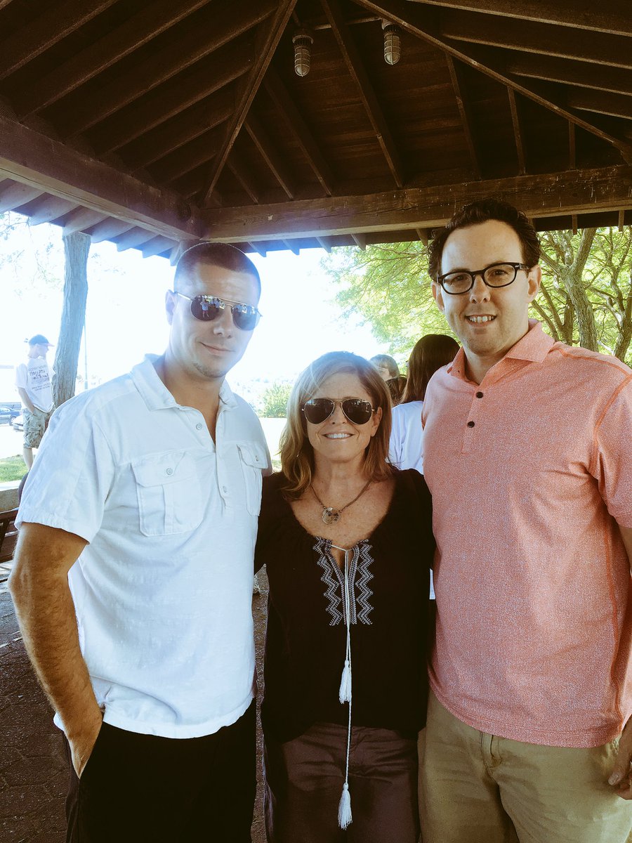 NEAddictions's tweet photo. #NEATC Director of Business Development @patcronin24 w Kim Hanton and @MayorArrigo of Revere @ todays recovery walk https://t.co/WtPeoJy1Ap