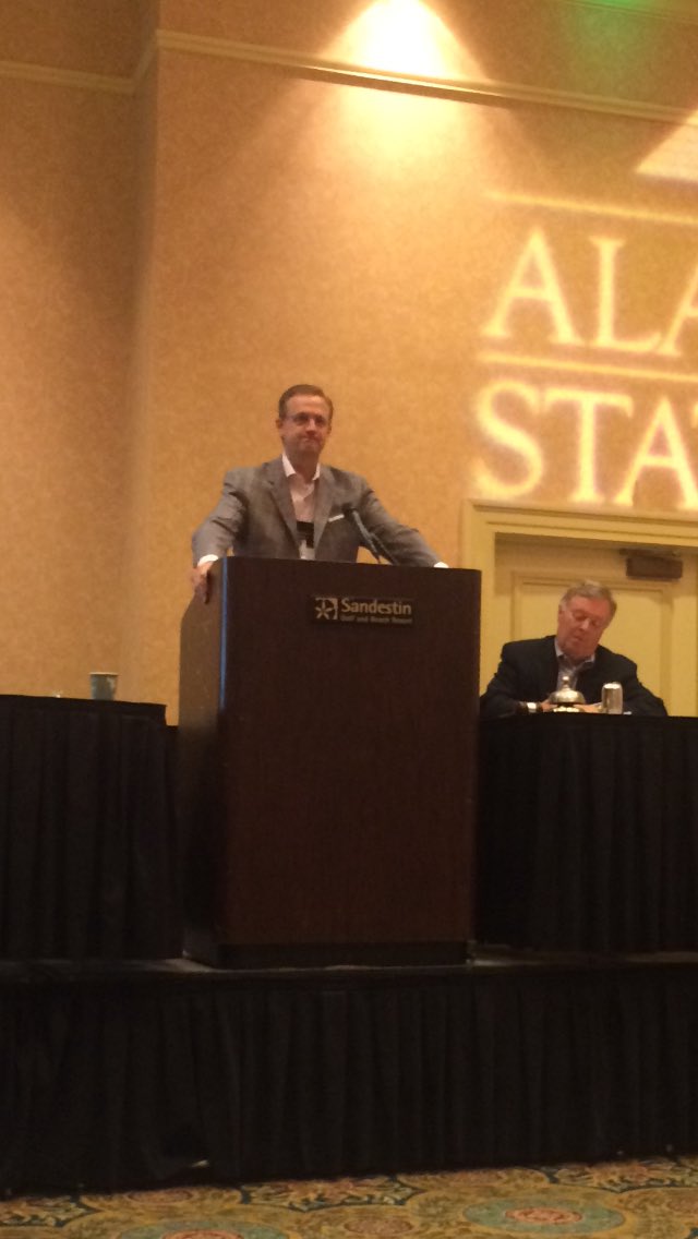 AlabamaStateBar's tweet photo. Hearing from incoming President @Elocsitrop this morning on the values of a person and lawyer #ASB16 https://t.co/dJtEmpl8xv