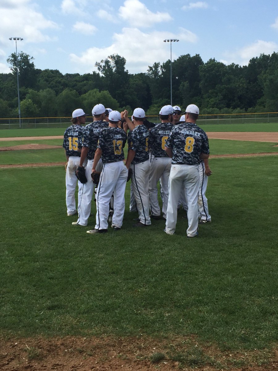 Gold vs Hopkins 11:30 @ Sue Fischer Field. Wellmann on the hill. #brokenfungo #snakepit #letsgoooooo