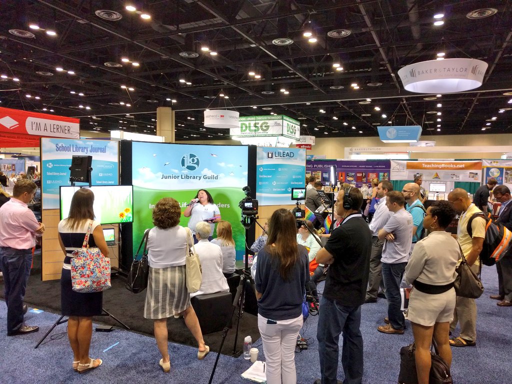 LileadProject's tweet photo. @nerdeelibrarian knows how to hold an audience's attention! #lilead #alac16 #leadership #schoollibrarians https://t.co/eNxHkisIvi