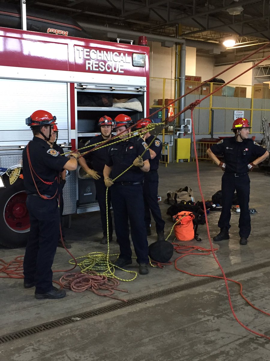 BramptonFireES's tweet photo. Saturday's training #TechRescue #CoreOps #202A ^pb https://t.co/OPUc8XQ71S