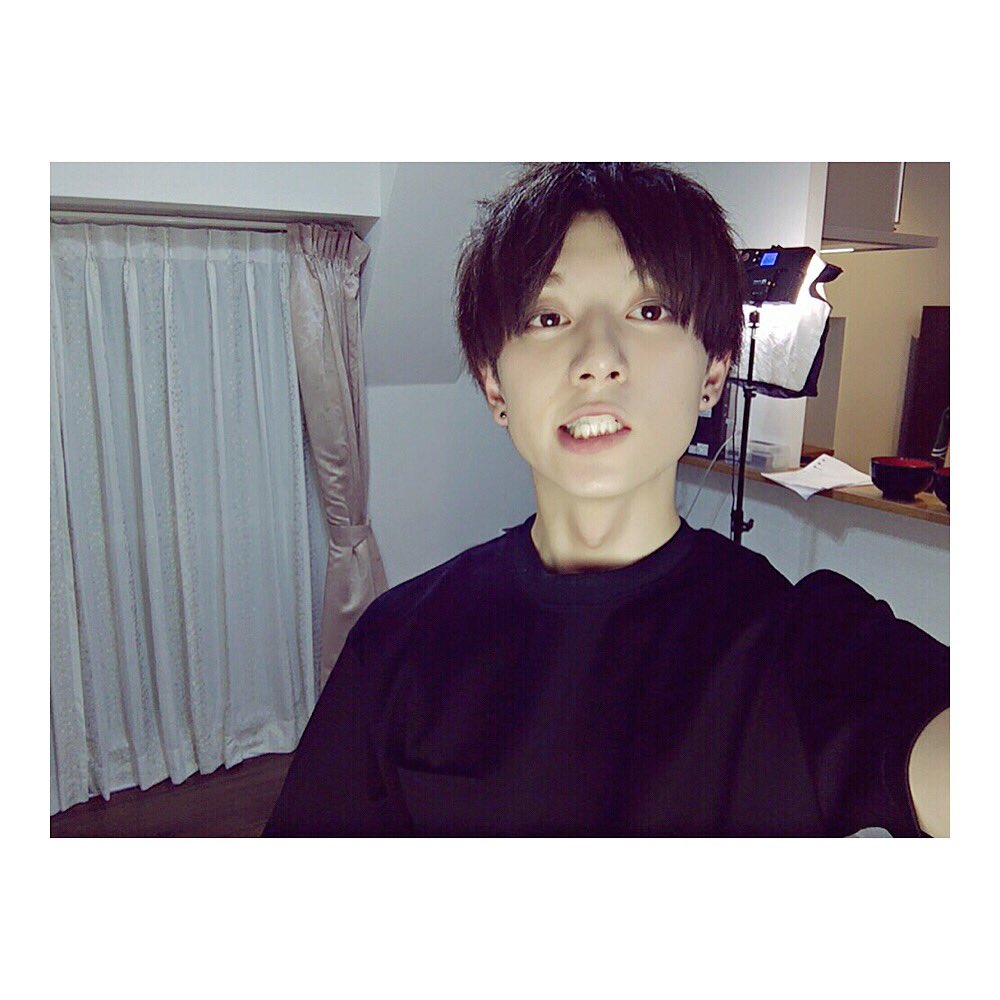 Havana小山圭介 Ar Twitter 加納卓海くん撮影で暗くしちゃいました ハイトーンもめっちゃ似合ってたけど暗めもめっちゃ似合うわ ヘア ヘアスタイル メンズ カラー イルミナカラー マッシュ イケメン 加納卓海